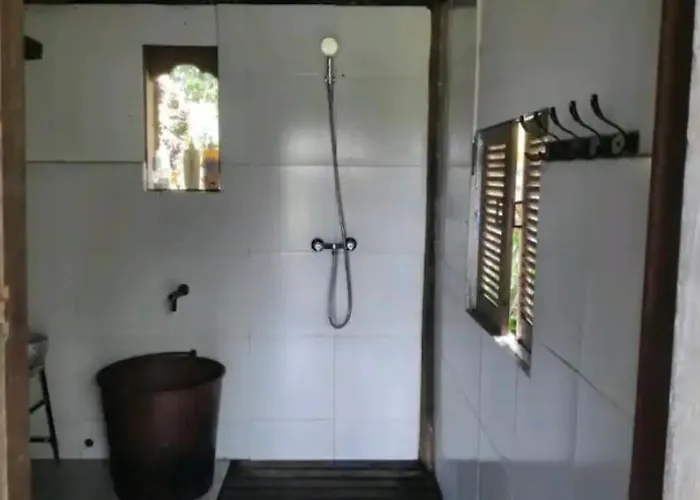 Ferienhaus Joglo River Pure Nature Pujungan